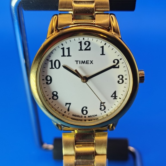 New 2017 Timex Easy Reader 25mm Women's Quartz Watch New Old Stock Gold